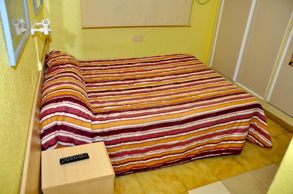 Hostal El Jardin Benidorm Zimmer foto