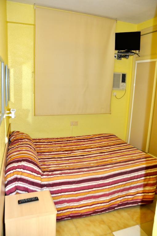 Hostal El Jardin Benidorm Zimmer foto